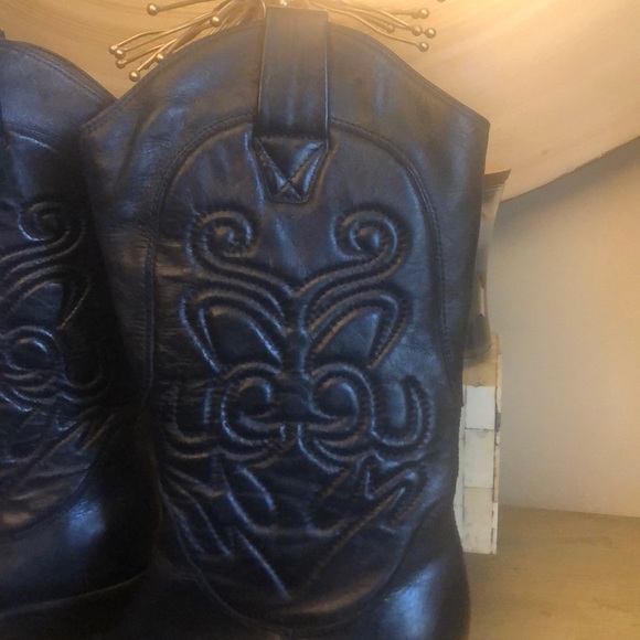 ❤️❤️ SOLD❤️❤️ Black Cowboy Boots in EUC - Picture 2 of 9
